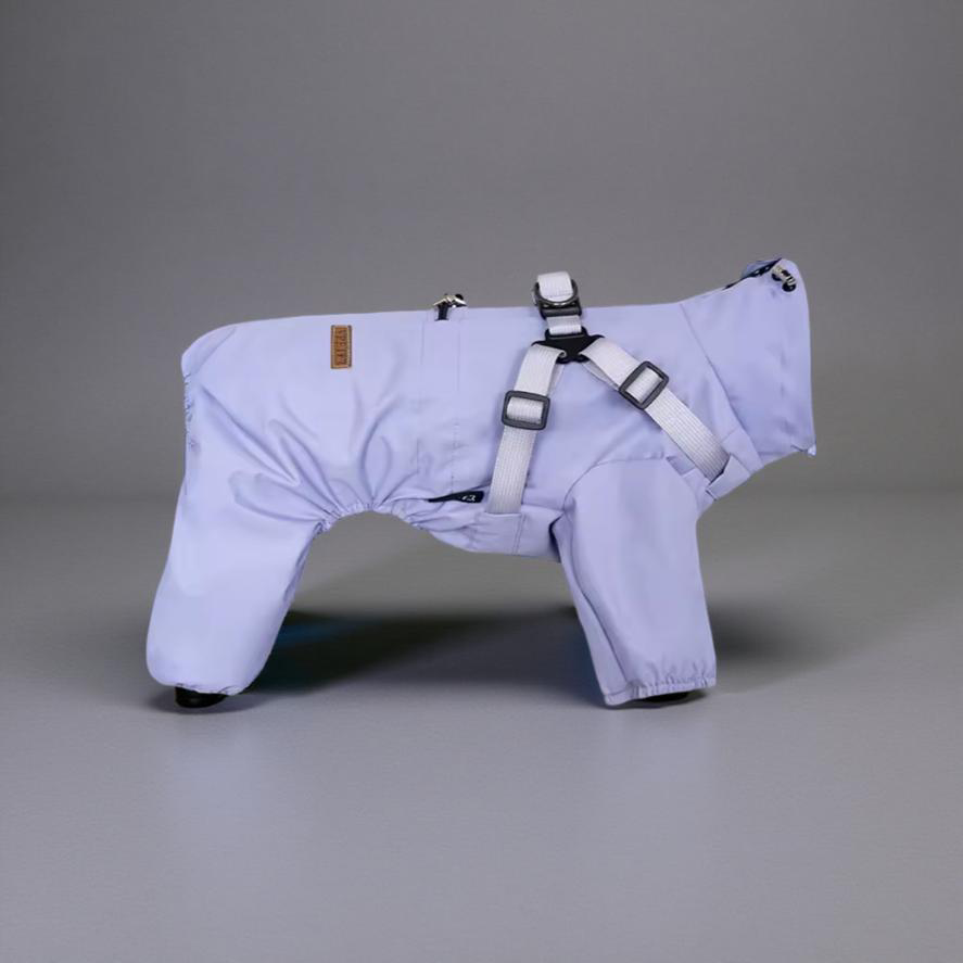 Giubbotto impermeabile viola per cani con imbracatura integrata
